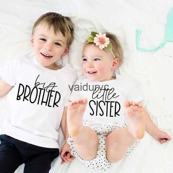 Abiti abbinati in famiglia Big Brother Battle Sister Famiglia Matng vestiti t-shirt per bambini baby turisti per ragazzi ragazze tops tops a maniche corte outfit h240508