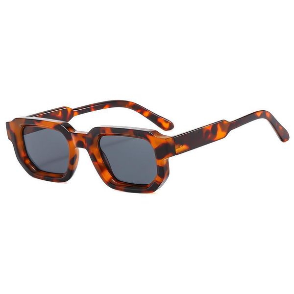 Caixa clássica óculos de sol europeu e americano retro quadrado engrossado pequeno quadro moda óculos de sol por atacado para óculos de sol femininos