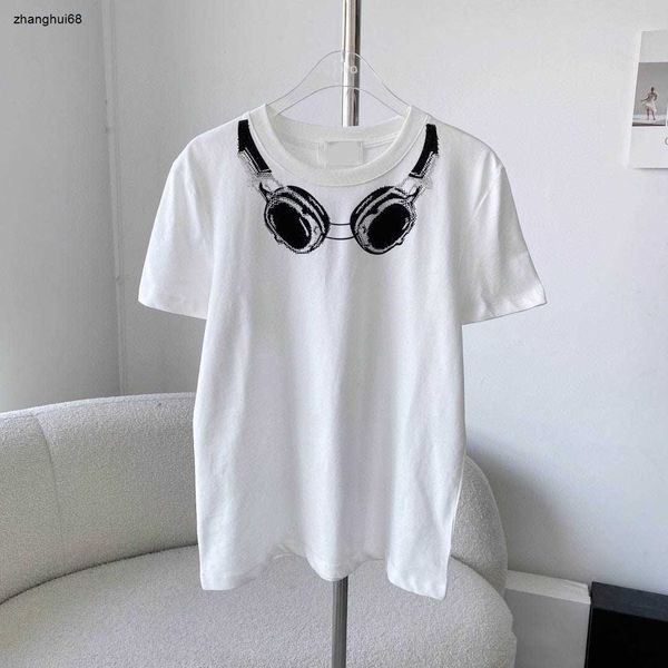 Marca feminina camiseta luxuosa moda fone de ouvido padrão decorativo manga curta alta qualidade senhoras vestuário superior 16 de janeiro