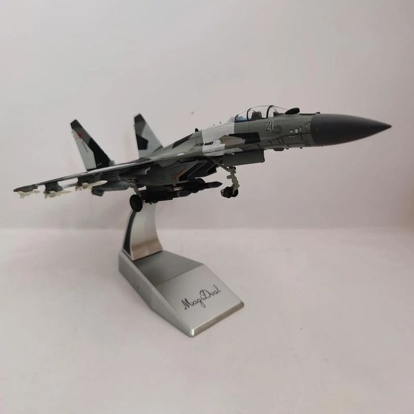 1/100 Russisches SU-35-Kampfflugzeug aus Druckguss mit Ständer, Metallflugzeugmodell für Ausstellungsregal, Dekoration, Sammlung, Geschenk 240116