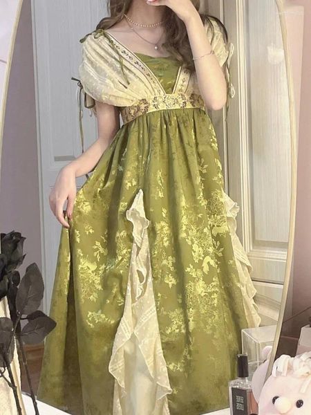 Partykleider 2024 Sommer Fairy Green Abendkleid Vintage Elegant V-Ausschnitt Blumenspitze Rüschen Midi A-Linie Flauschige Ärmel Abendkleid