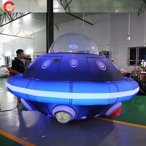 Attività all'aperto di spedizione gratuita realistica 4mD (13,2 piedi) illuminazione gonfiabile UFO per la decorazione pubblicitaria di eventi sospesi giocattoli giganti per palloncini astronavi