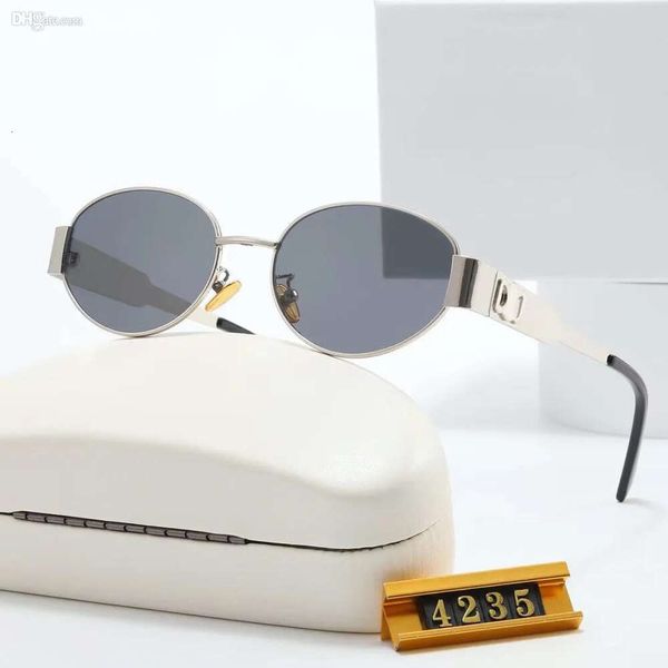 Modische Luxus-Designer-Sonnenbrille für Damen und Herren, gleiche Sonnenbrille wie Lisa Triomphe Beach Street Foto, kleine Sonnenbrille, Metall-Vollrahmen, mit Geschenkbox 855