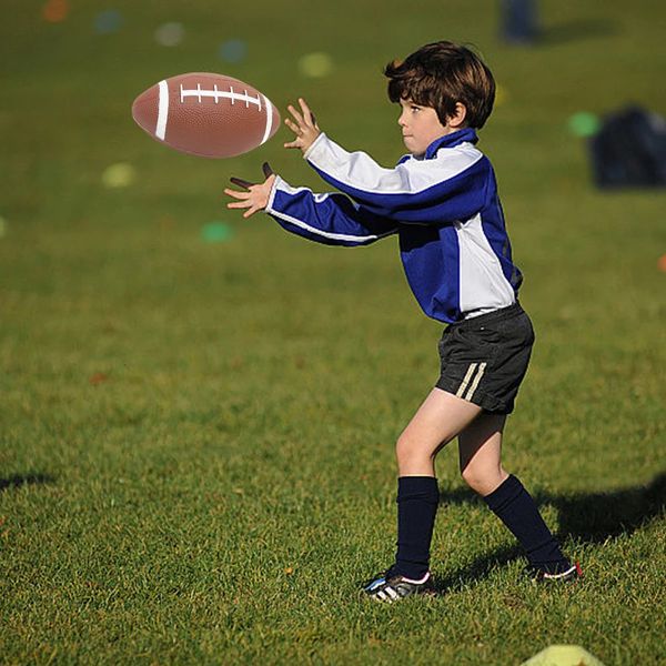 Pallone da rugby per adolescenti Giocattoli per bambini Palloni da calcio antiscivolo Pallone da rugby piccolo con gonfiatore Gioco per bambini Pallone da gioco per bambini che insegnano 240116