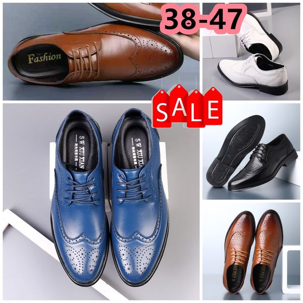 Designers sapatos sapatos casuais mans preto azul branco marrom sapatos de couro apontou toe banquete terno homem negócios calcanhar EUR 38-47 preços baixos