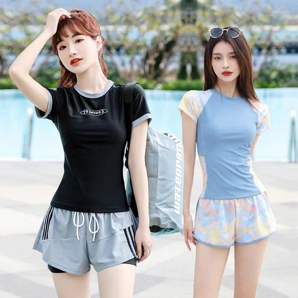 Damenbadebekleidung Wisuwore Erwachsene Zweiteiliger Badeanzug Koreanisch 2024 Großes Split-Set Kurzarm Student Frühling Konservativ