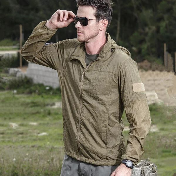 Giacca tattica estiva leggera Giacca a vento da uomo Impermeabile con cappuccio in pelle sottile Militare Quick Dry Traspirante Impermeabile 240115