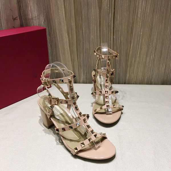 Novo luxo feminino sapatos planos sandálias pretas casuais sandália de couro plano feminino verão cor pedras cravejado flip sandália fivela ajustável laços