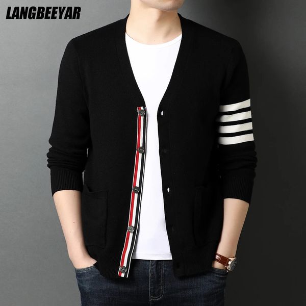 Maglione cardigan da uomo lavorato a maglia di marca autunno inverno di alta qualità nero coreano cappotti casual giacca abbigliamento da uomo 240115