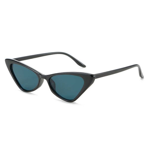 Yeni küçük çerçeve kedi göz güneş gözlüğü kadın moda trend plaj pist çizgili gözlük