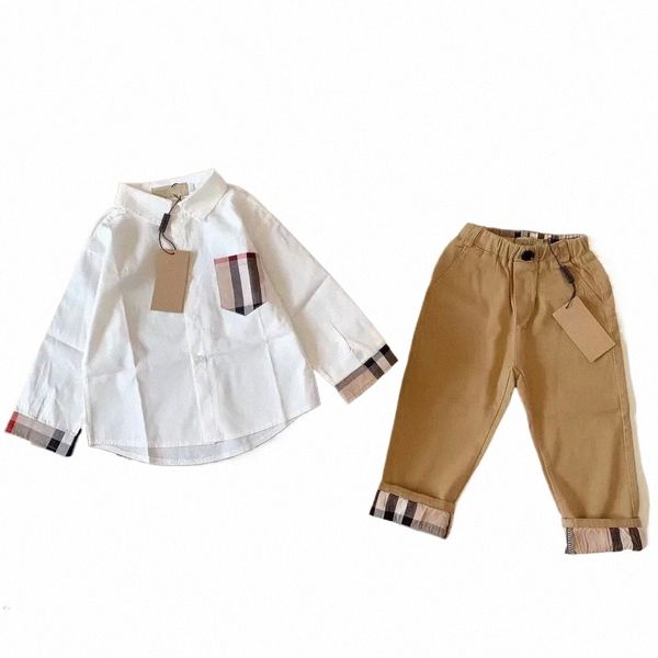 Bebek Çocuk Giysileri Setleri Toddler T-Shirts Pantolon Ekose Tasarımcı Kızlar Erkekler Uzun Kollu Tişörtler Çocuk Giysileri Üniforma Tshirts Lüks Bahar Mektupları Baskı Suit Stayes