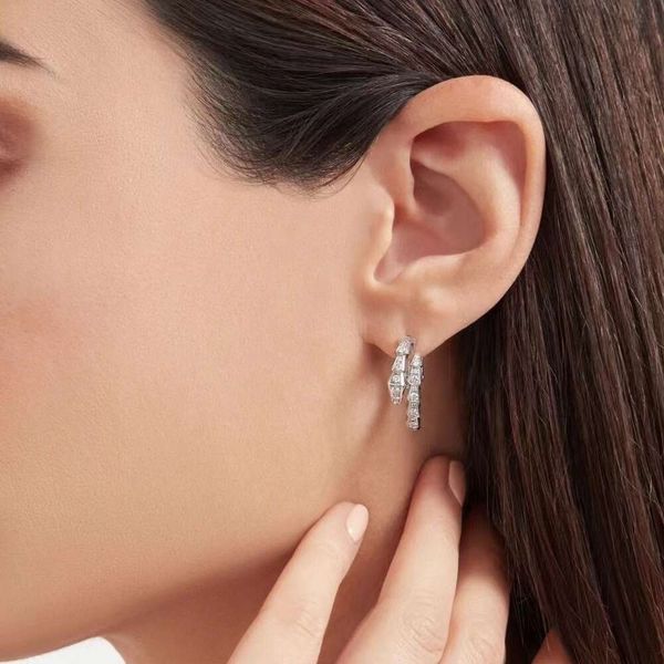 2024Bulgarilies Ohrring Designer Damen Top Qualität Charm Spirit Schlangenohrringe voller Diamanten Leichter Luxus Sexy und Schlangenförmige Ohrringe