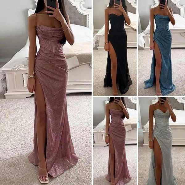 Freizeitkleider Oberschenkelschlitz Maxikleid Eleganter Pailletten-Spaghettiträgerabend mit schulterfreiem Detail High Split Damen-Abschlussball für formelle Anlässe