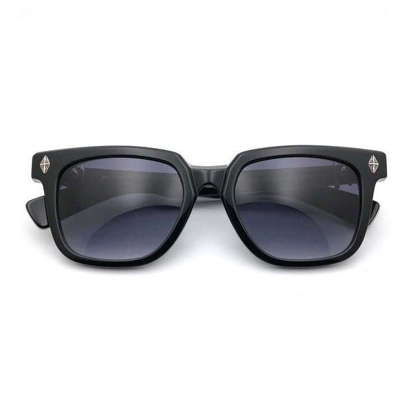 2024 Designer de luxo CH óculos de sol para mulheres cromados armações de óculos masculinos nova moda placa de vanguarda coração armação de óculos senhoras unissex óculos 2GVZ