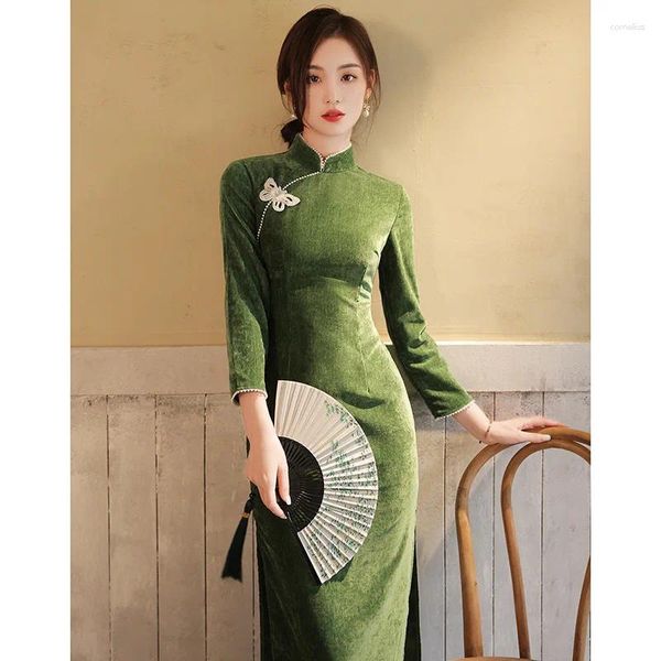 Abbigliamento etnico Verde lungo diviso Qipao Abiti sexy Velluto Elegante Cheongsam per le donne Abiti autunnali Stile cinese