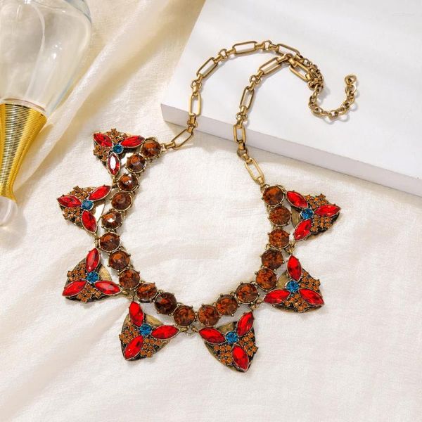Anhänger Halsketten Ankunft Vintage Rote Kristall Pflanze Halskette Retro Antike Stein Halskette Für Frauen Party Geschenk
