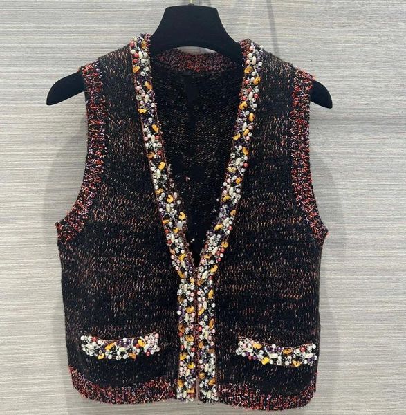 Gilet da donna 2024 Gilet di marca di moda Lana Cotone Diamante Maglia Capispalla lavorato a maglia con bottoni Designer per le donne