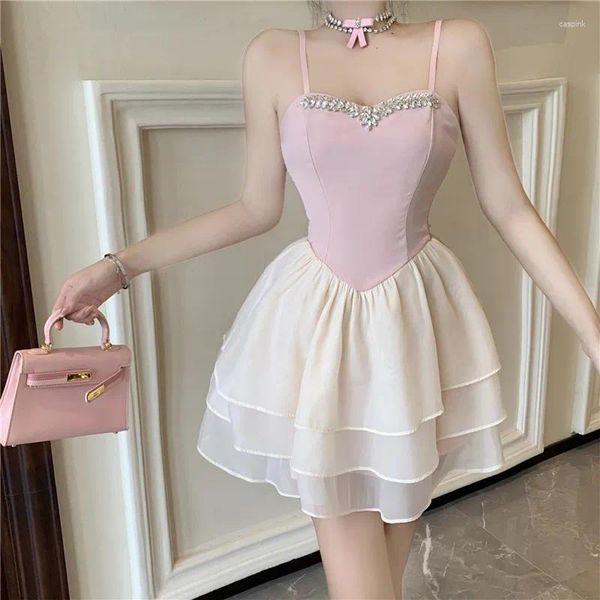 Vestidos casuais lolita suspender cinta pequeno vestido de balé moda contas preto rosa mini mulheres 2024 verão uma linha bolo saia curta