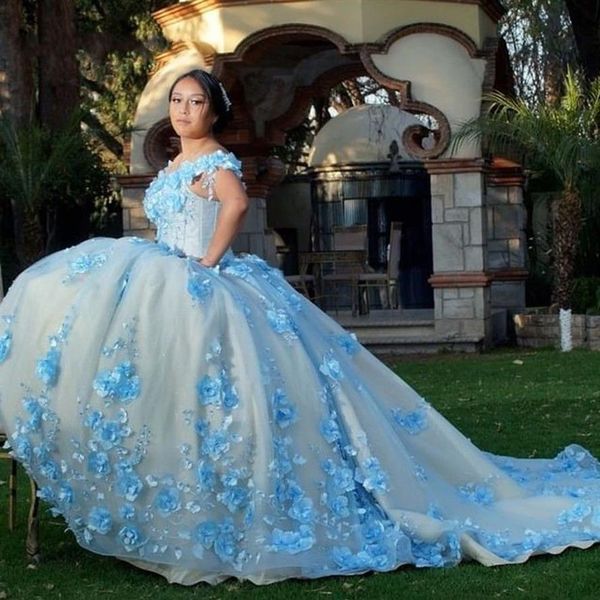 2022 Perle perfette Abiti Quinceanera Fiori Applique floreale Bahama Blu Al largo della spalla Maniche corte Dolce 16 Abito da ballo Gow310l