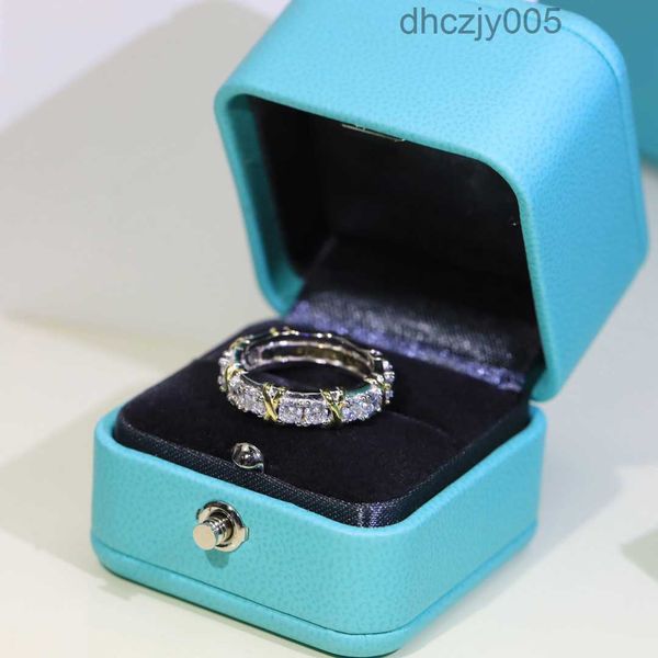 Anel de luxo designer clássico anéis de cluster para mulheres designers simulados diamante branco ouro tira cruz flor legal osp6 osp6 o6c7