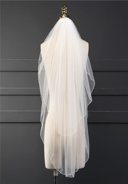 2018 neue hochwertige kurze weiße Elfenbein Hochzeit Schleier Applikationen Spitze Perlen Brautschleier Braut Hochzeit Zubehör für Hochzeit Dres5522465