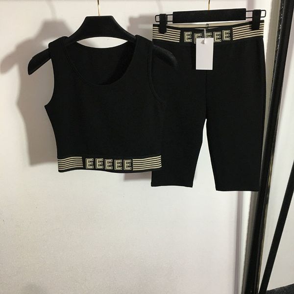Schwarze Damen-Yoga-Outfits, Tank-BH und Shorts-Set, sexy gepolsterte Trainingsanzüge aus Gurtband, sportliches Damen-Shorts-Outfit mit Unterhemd