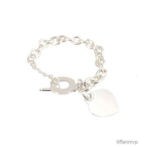 Iwos Designer di gioielli di lusso Bracciale a catena T Bracciale a T v Placcato in oro t Bracciale a forma di cuore di pesca Luce Lusso Versatile Coppia Moda Popula