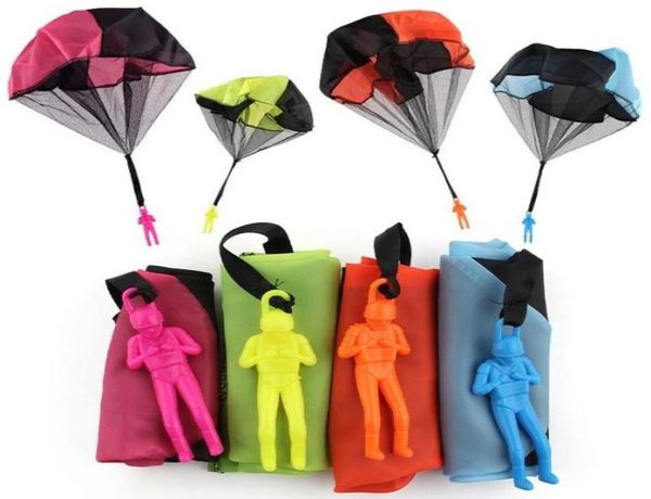 Jouets de sport pour enfants Lancer à la main mini parachute avec soldat Sports de plein air Jouer Jouet 4 couleurs Children039s Educational3272560