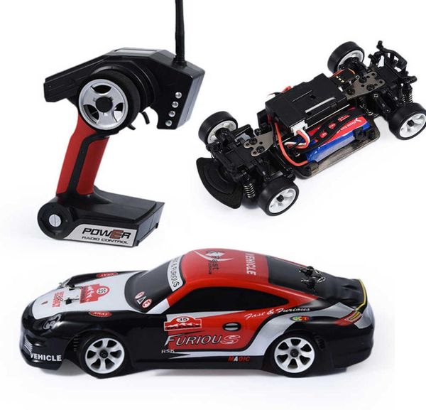 ElectricRC Car Wltoy K969 128 24G 4WD 130 Motore a spazzole con telecomando di alta qualità 30KmH Deriva di velocità per i regali dei ragazzi T2212147337068