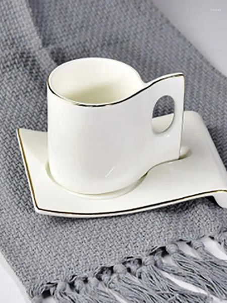 Кофейники, прямая керамическая чашка, простой и креативный костяной фарфор, позолоченная тарелка, подарочный набор