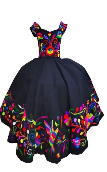 2022 süße schwarze Mini-Quinceanera-Festzug-Kleider mit Vinatge-Stickerei, schulterfreiem Satin-Ballkleid, geschwollenes kleines Mädchen, besondere Gelegenheiten4839469