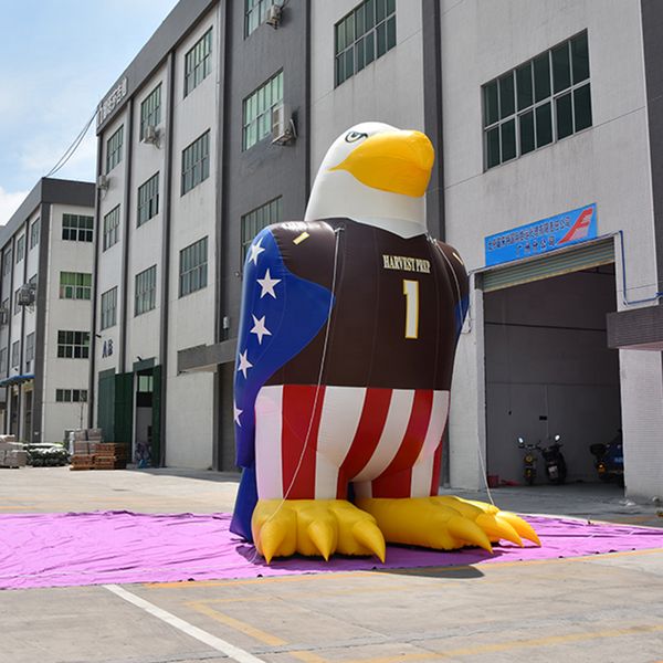 vendita all'ingrosso gigante 8 m 26,2 piedi di altezza o gonfiabile falco americano replica aquila USA cartone animato per pubblicità all'aperto