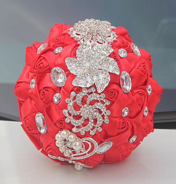 Bouquet da sposa rossi Rose artificiali dolci 15 Quinceanera Bouquet Nastro di seta di cristallo Nuovo Buque De Noiva 37 colori W228B 8613522