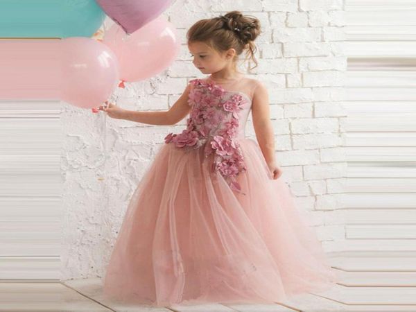 Blush Pink 2020 Abiti da ragazza di fiori per matrimoni estivi Una linea di fiori fatti a mano Abiti lunghi da prima comunione per bambine7975335