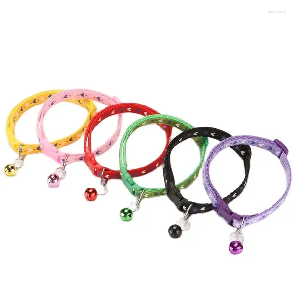 Collari per cani 1pc Collare per animali domestici di moda Modello colorato Cuore Campana carina regolabile per gattini Accessori per piccoli animali fai da te