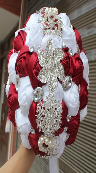 Vino Rosso Bianco Bouquet da sposa Dolce artificiale 15 Quinceanera Bouquet Nastro di seta di cristallo Nuovo Buque De Noiva 37 colori W228E 1231731