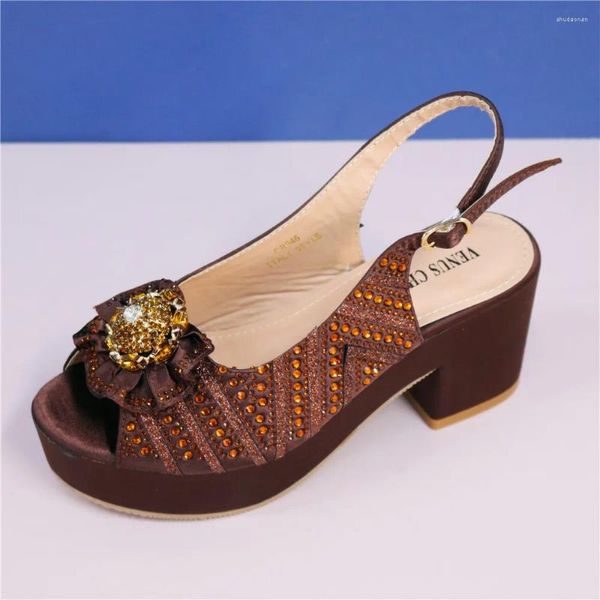 Туфли кофейного цвета, женские свадебные туфли в африканском стиле, элегантные итальянские туфли высокого качества на каменном каблуке для вечеринок