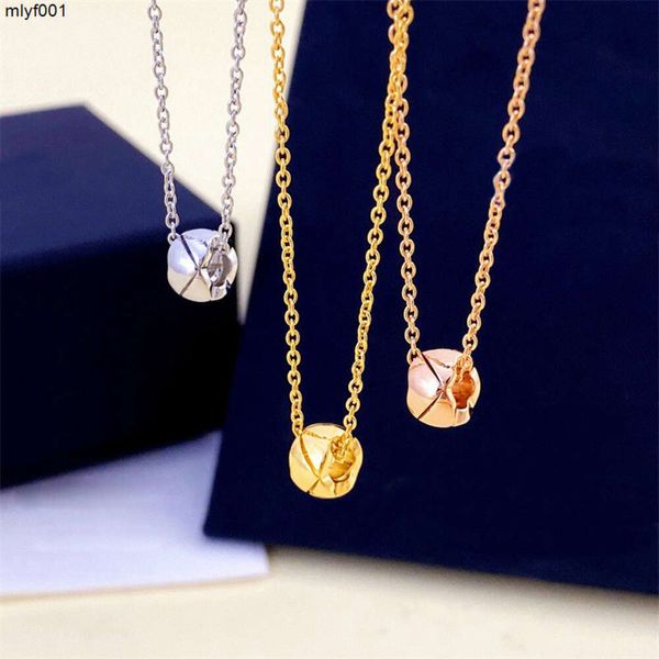 Collana di diamanti Collane d'amore Gioielli di lusso per donna Uomo Aumento Oro Argento Profumo Collana a catena di ananas Gioielli di moda Regalo di festa di nozze Dhgate