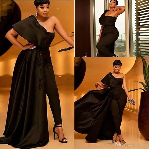 Plus Size African Sexy Black Jumpsuit Ballkleider Applikationen Pailletten One Shoulder Overskirts Abendkleider mit Hosenanzügen Party318O