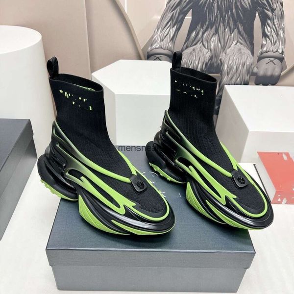 Baalmain Tecnologia Moda Scarpe Sneaker ispirata Unicorno da donna Astronave Sneakers da uomo Calzino da uomo Proiettili Designer Calzini da vento Veicolo spaziale Coppie spaziali YWPV