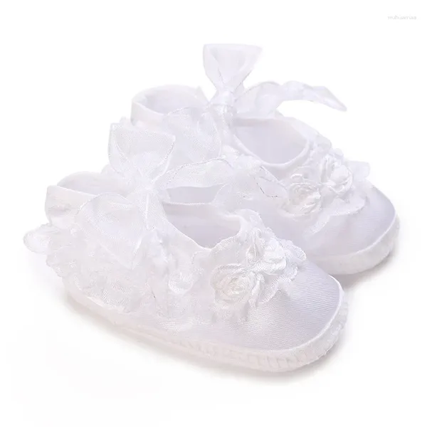 Primeiros caminhantes 0-6 meses nascidos sapatos de bebê puro algodão branco rosa princesa bordada flor renda primavera verão outono para crianças meninos meninas