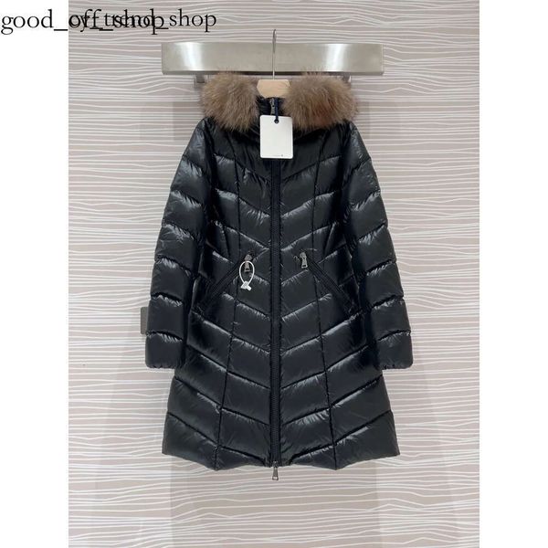 Giacca Monclears Giacca da donna firmata Francia Giacca invernale calda antivento Piumino lungo Materiale lucido opaco Modelli asiatici Abbigliamento donna Cappotto con collo in pelliccia Montre 37