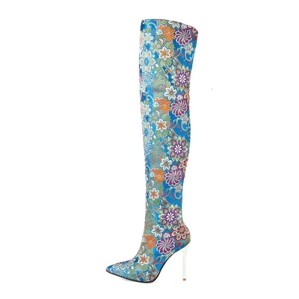 Женская мода Западные вышитые цветы остроконечные высокие каблуки Длинные сапоги выше колена Европейские и американские сексуальные банкетные сапоги 240116