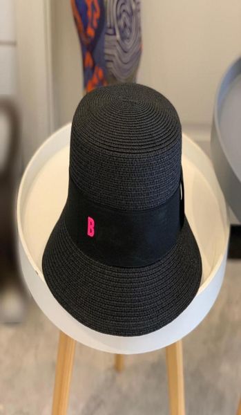 Luxurys Designers Bucket Hat men039s e women039s cappelli di paglia moda per il tempo libero berretto da sole temperamento nobile pescatore039s cap2340812