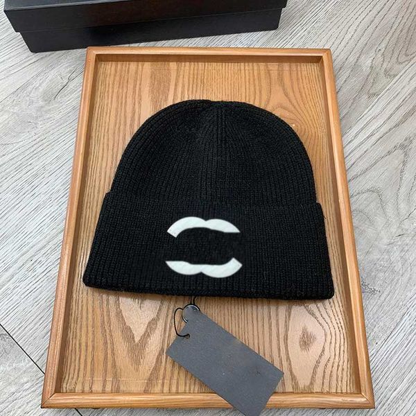 Tasarımcı Beanie Erkek Kadınlar Örme Beanie Lüks Mektup Kaşmir Şapka Kış Örme Şapkalar Sıcak Beanies Cap Bedava Nakliye