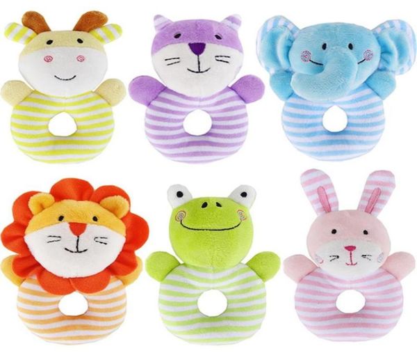 Sonaglio per bambini Giocattoli Carino morbido farcito Cartoon Animale Maniglia Peluche Bambola Musica Sonaglio Giocattolo Neonato Campanelle7878236