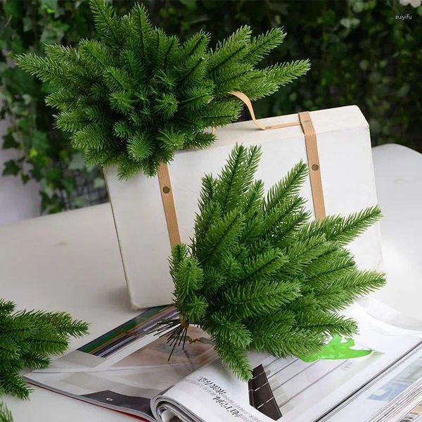 Fiori decorativi 10 pezzi Piante artificiali Rami di pino Accessori per alberi di Natale Decorazioni per feste annuali fai-da-te Ornamenti di Natale Regalo per bambini