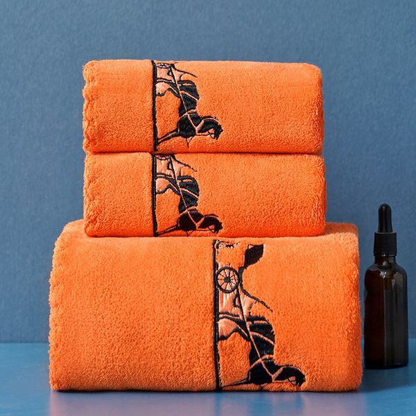 Asciugamani di lusso Abito in tre pezzi Regali per riunioni annuali Asciugamano ricamato Benefici per i dipendenti dell'azienda Bomboniere