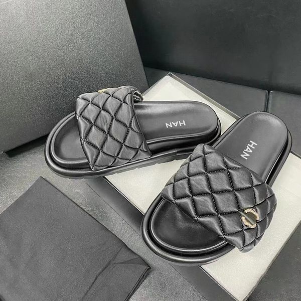 10a sapatos de plataforma de alta qualidade chinelos sliders mule homens mulheres moda plana tecido de seda canal novo slide verão praia designer de luxo sandália menina pão mocassim presente