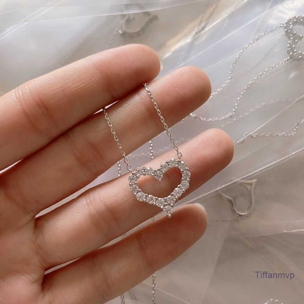 Designer di gioielli di lusso T Collane con ciondolo t Collana con amore per la famiglia Argento sterling 925 placcato Oro bianco 18 carati Ciondolo a cuore medio con diamante pieno Colla 1xrp